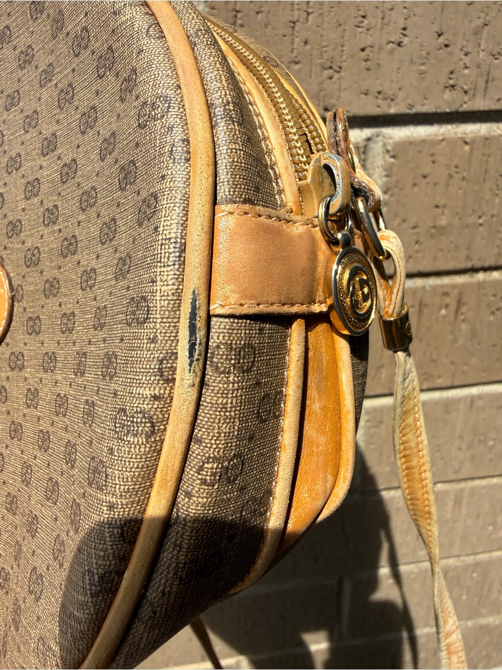 Vintage Gucci Monogram Round Crossbody purse with Tan Trim - Picture 10 of 12